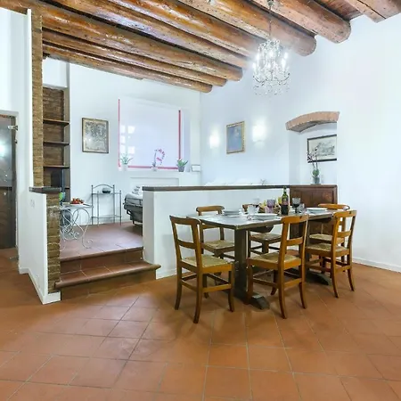 Guesthost - Center Ztl Lovely * Ferrara