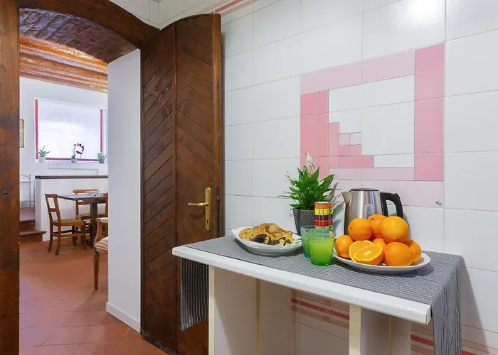 Guesthost - Center Ztl Lovely Apartament