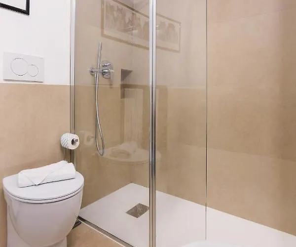 Apartment Guesthost - Center Ztl Lovely Ferrara