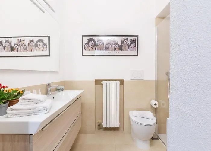 Guesthost - Center Ztl Lovely Apartament